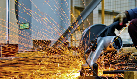 Нестареющая профессия слесаря-ремонтника